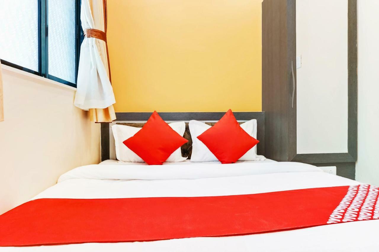 Oyo 29634 Hotel Navalai Pride Ratnagiri Bagian luar foto