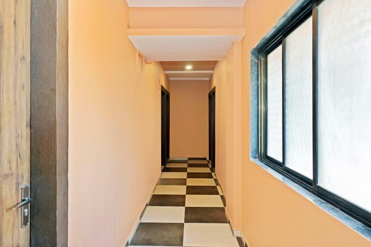 Oyo 29634 Hotel Navalai Pride Ratnagiri Bagian luar foto