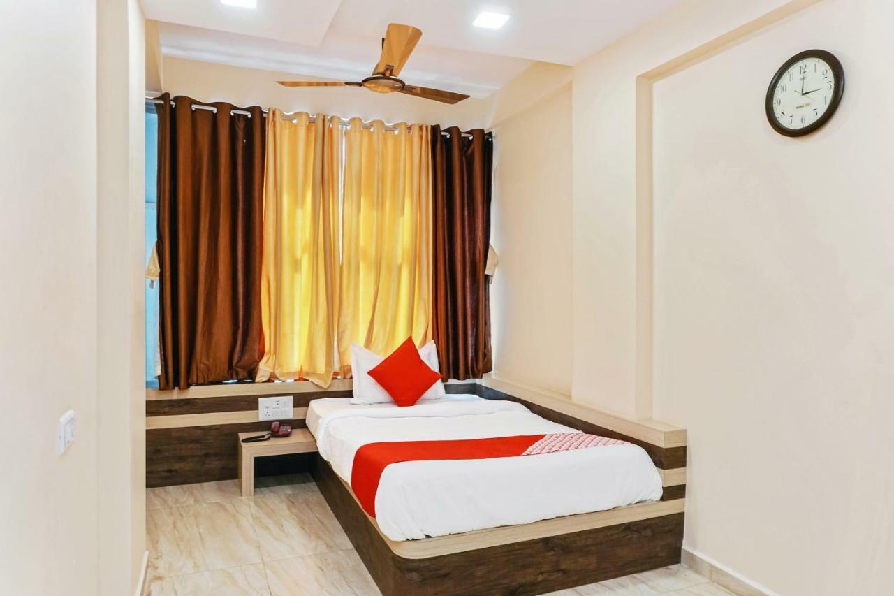 Oyo 29634 Hotel Navalai Pride Ratnagiri Bagian luar foto