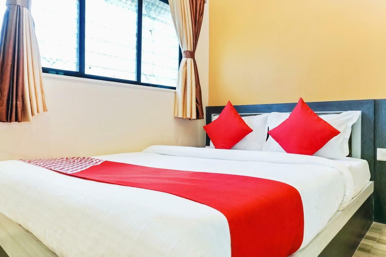 Oyo 29634 Hotel Navalai Pride Ratnagiri Bagian luar foto